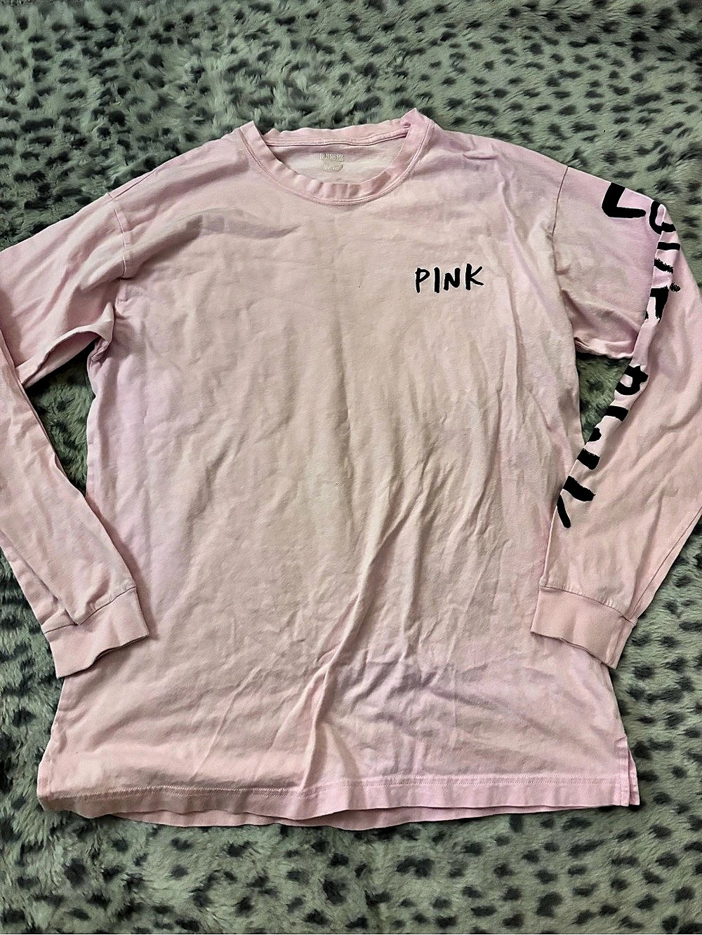 PINK Long Sleeve Graphic Tee in Size Medium